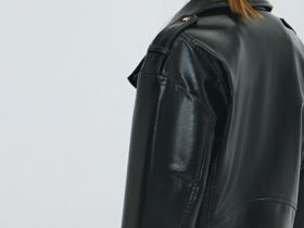 Короткая косуха из искусственной кожи, Черный