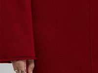 Вязаное платье свободного кроя с воротником-стойкой