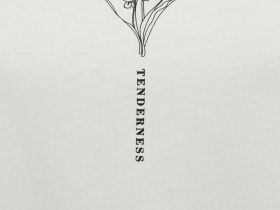 Футболка с круглым вырезом