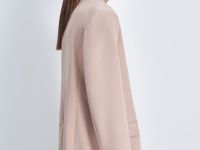 Однобортный жакет полуприлегающего силуэта