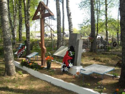 Воинское кладбище, где похоронены воины Советской Армии, погибшие в период Великой Отечественной войны 1941-1945 гг.