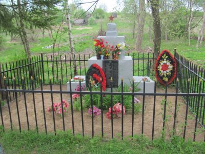 Братская могила советских воинов, погибших в годы Великой Отечественной войны