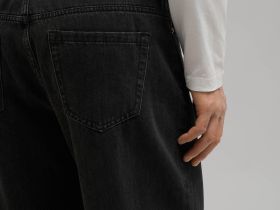 Джинсы объемного кроя