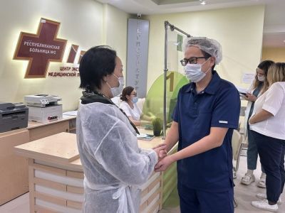 Дочь пациентки Республиканской больницы № 2 поблагодарила врача за профессионализм