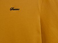 Футболка прямого силуэта с вышивкой