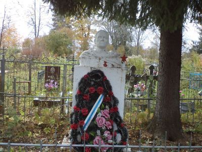 Братская могила воинов Советской Армии, погибших в период Великой Отечественной войны 1941-1945 гг. в боях с немецко-фашистскими захватчиками