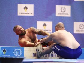 Мас-рестлеры Якутии прошли в финал чемпионата России