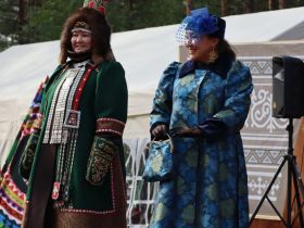Показ национальной одежды состоялся на Ысыахе Олонхо