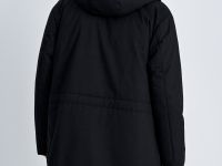 Утепленное пальто с капюшоном