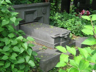 Могила Заварицкого Александра Николаевича (1884-1952)