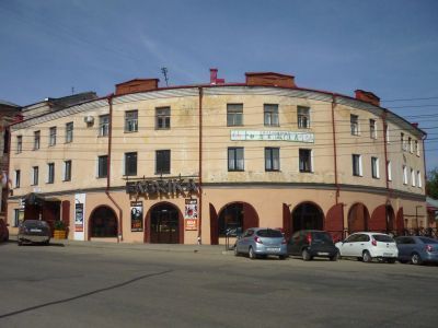 Здание торговых лавок