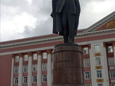 Памятник В.И.Ленину, ск.  М.Г.Манизер, арх. И.Е.Рожин