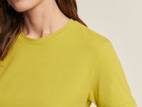 Футболка приталенного силуэта