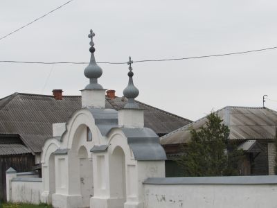 Ограда с воротами Богородице-Рождественской церкви