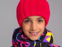 Шапка вязаная с отворотом для девочки