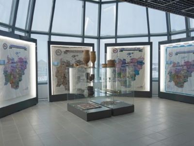 В Намском районе открылась выставка вышитых карт Якутии