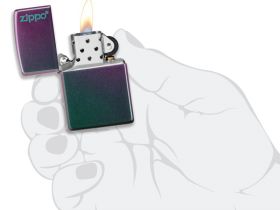 Зажигалка ZIPPO Logo Classic с покрытием Iridescent, латунь/сталь, фиолетовая, матовая, 36x12x56 мм