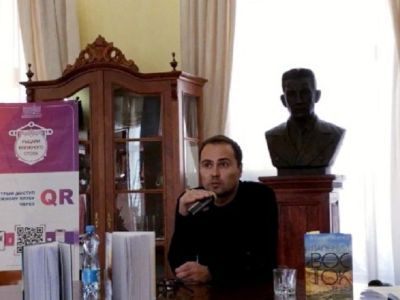 Известный на Дальнем Востоке писатель Василий Авченко встретился с якутянами