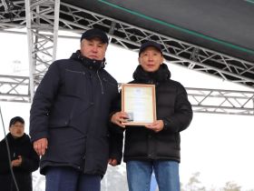 15 хозяйств и предприятий участвуют в ярмарке «Рыба Якутии — 2025»