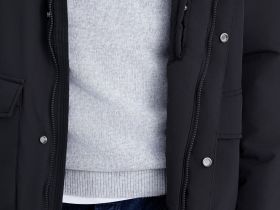 Куртка прямого силуэта с воротником-стойкой