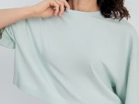 Укороченная футболка