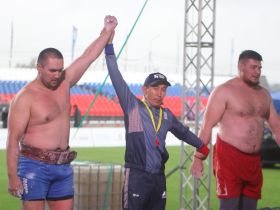 Автомобиль в подарок. Эрчим Баппагай стал абсолютным чемпионом Игр Манчаары