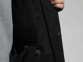 Горнолыжная куртка полуприлегающего силуэта