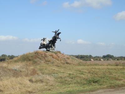 Памятник Б.М. Думенко