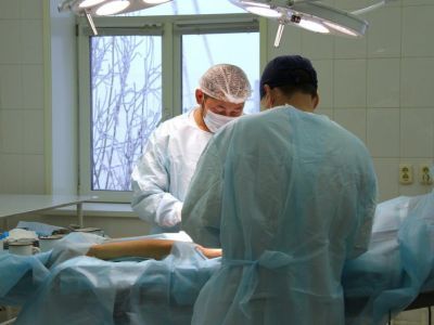 В Ожоговом центре Якутии впервые провели пересадку кожи с применением мультифакторного препарата