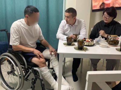 Герой России Игорь Юргин навестил раненого бойца специальной военной операции