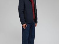 Двухсторонняя куртка с капюшоном