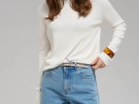 Легкий базовый джемпер прямого кроя