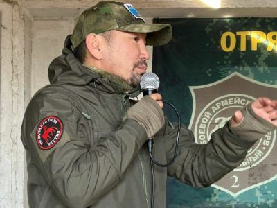 Якутский певец Эрхаан выступил для бойцов в зоне СВО