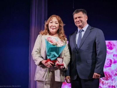 Медицинским работникам Якутии вручили государственные награды