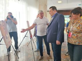 «ВСЯ РОССИЯ – 2025». Презентация выставки обложек журнала «Чаян» «Смех сквозь годы»