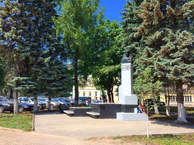 Памятник В.И.Ленину