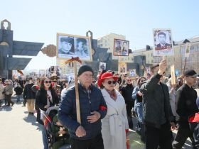 Фото. В Якутске акция «Бессмертный полк» собрала более 50 тысяч человек