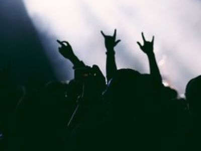 Концерт во дворце “РОК-ХИТЫ  НА ВИОЛОНЧЕЛЯХ. ATOMIC CELLOS”