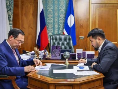 Глава Якутии провел рабочую встречу с мэром столицы Евгением Григорьевым