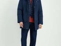 Пуховое полупальто с капюшоном и воротником-стойкой