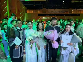 Две пары из Якутии вступили в брак на Всероссийском свадебном фестивале в Москве