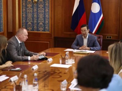 Айсен Николаев провел рабочее совещание с заместителем руководителя Росстата