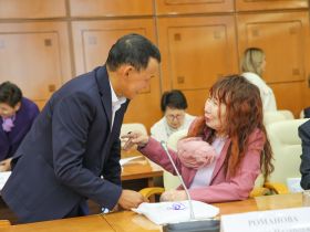 В Якутске отметили 90-летие Института гуманитарных исследований СО РАН