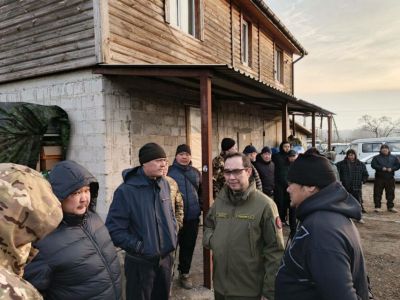 Глава Якутии Айсен Николаев работает в Донецкой Народной Республике