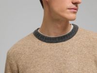 Джемпер полуприлегающего силуэта