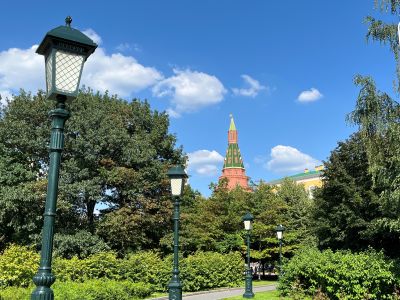 Билеты на Взламывая шифр города. О чём молчат кремлёвские стены (Станция метро «Александровский сад») / Экскурсия | Афиша | ИнфоТаймс