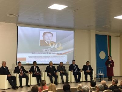 В Якутске прошло собрание общественности, посвященное 90-летию Владимира Павлова