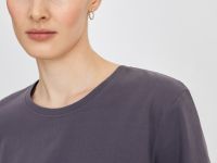 Футболка с узлом