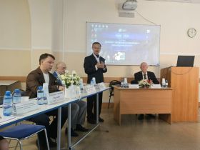 Секретарь СЖР Рафаэль Гусейнов принял участие в работе  X Международного Невского форума