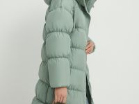 Пуховое пальто со съемным капюшоном